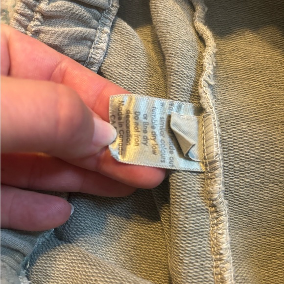 Local brand!! Cropped sweatpants - Picture 6 of 6